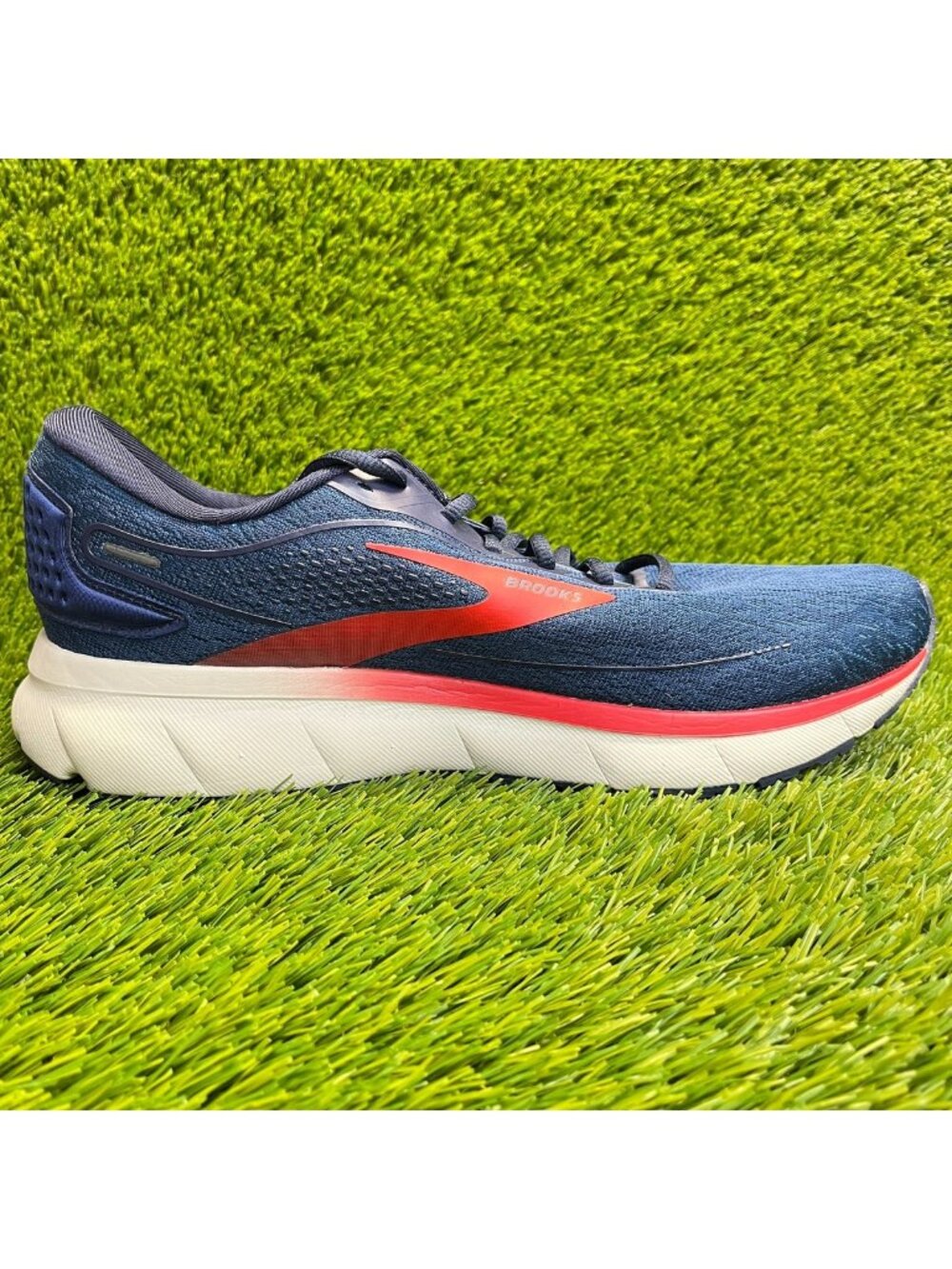 Brooks Trace 2 Mens Size 11.5 Blue Red White Athletic Running Shoes Sneakers - Picture 4 of 10
